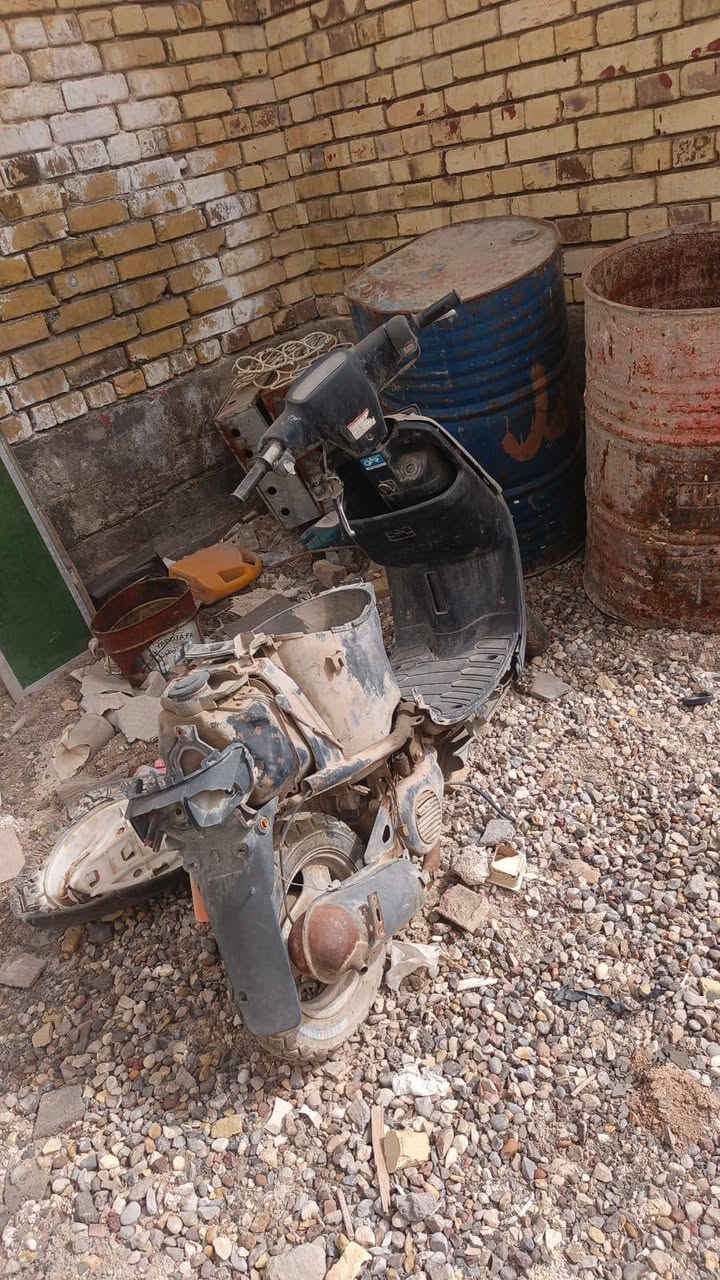 سلام عليكم دراجات للبيع كوم حديد تلث دراجات ثنين كايمات بس يجفتن وحده كلش تعبانه الوحده على (٥٠) 
مكاني ناصرية قرب سجن الإصلاحي 
***********
