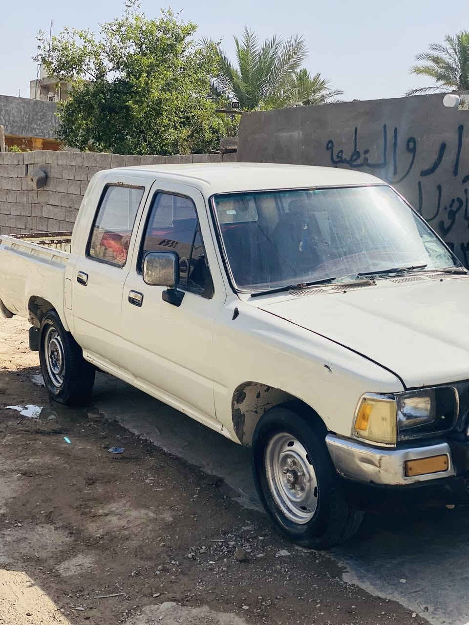 سلام عليكم سياره تيوتا بيكم دبل قماره
موديل 91 
السياره رقمها انبار وبيها مشروع وطني شرط تحول وين ما جان  وصحبها بديالى  
سيارت مصبوغه حزام بس للجماليه 
ستيرن بور 
حداديه كامله 
كهربائيات كلها شغاله 
سعرها 52 وبيها مجال للطيبين عنون السياره ديالى بعقوبة  للاستفسار ***********
