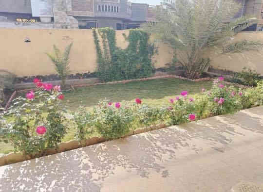 سلام عليكم 
بيت مساحه 300م 
وجه 15 نزال 20 بناء درجه أولى 
سنه البناء 2021/2020 طابوق 
المكان حي الأسرى الزراعي قرب حسينيه ابا الحسن قريب عل شارع الرئيسي 
تفاصيل متكون البيت من 2 غرف نوم واسعه واستقبال معزول وهول معزول وصاله داخليه ومطبخ وصحيات داخليه وخارجيه وحديقه وكراج خريطه حلوه ومرتب 
السعر 135 وبي مجال للأستفسار الأتصال على 
***********
