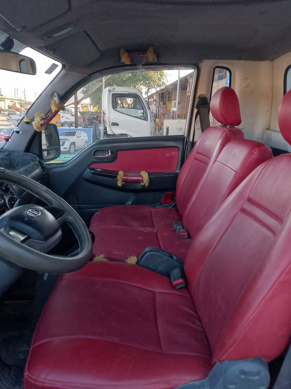 سلام عليكم كيا حمل 4000 للبيع 
موديل 2013 مكينه وكير كفاله تخم
تاير امامي وخلفي وسبيرات جديد دوشمه لون احمر بلاد
العنوان فلوجه 
لسعر ولستفسار الاتصال علئ الرقام التاليه
‏‪***********‬‏
