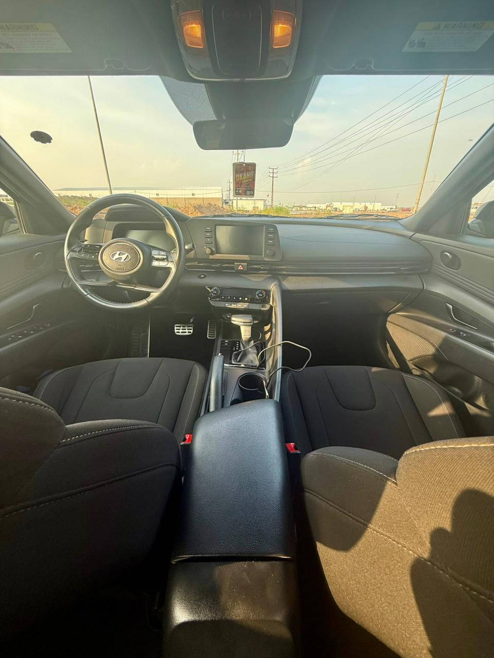 النترا موديل 25 
ماشية 12الف 
رادار خلفي وامامي وبصمه 
محرك 2000دوش 
 البنيد بي بارد 
قبق الصندوك بي حار
السيارة حره 
السعر150
***********
