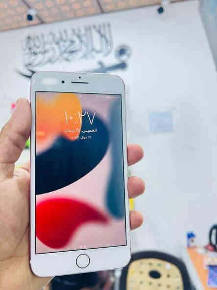 ايفون 7 بلاس
بصمة ماتشتغل وسماعة واكفة 

الباقي كلة شغال 

ذاكرة 128 

نموذج m امريكي اصلي 

نطافة 100% 

السعر 80

***********
