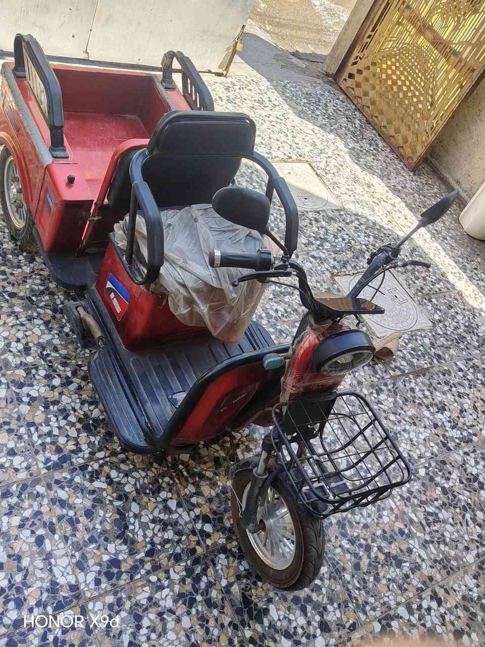 دراجه شحن للبيع 5باتريات اشاير يمين يسار دراجه مال بيت السعر ٧٥٠ المكان بغداد الزعفرانيه دور الشرطه تصلح حمل وكشن ☺️الرقم ***********
