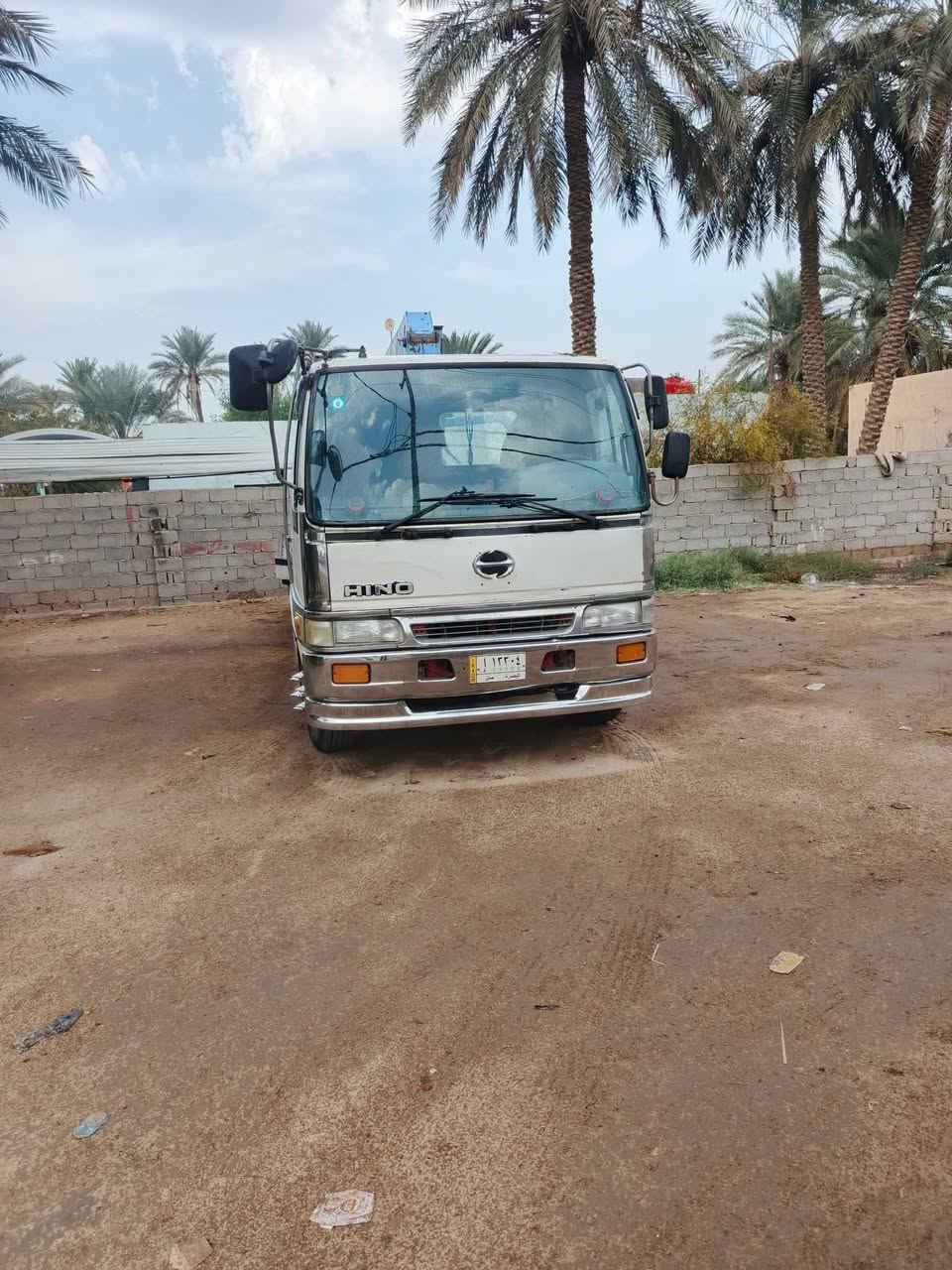 سلام عليكم هينو انكر مديل ٩٧ بدي نزال ٣جكات مكينه ٨٠ 
عادي جهاز سوبر زت سلايتين ***********
