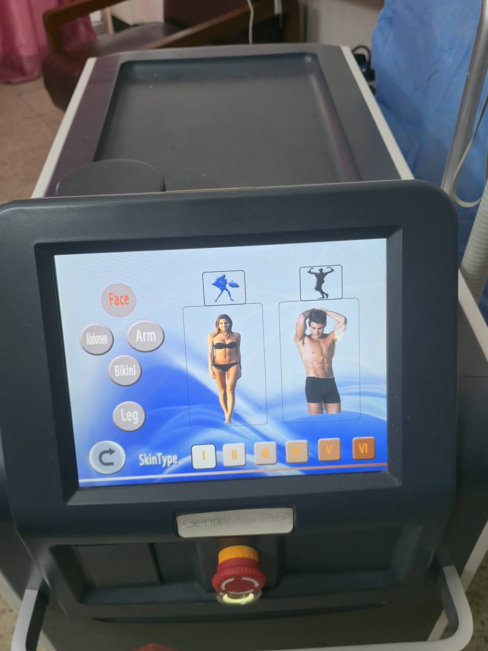 السلام عليكم 

متوفر جهاز ليزر كانديلا جنتل برو ماكس ثلجي للبيع 
استخدامه قليل والجهاز جديد 
وعدد ضربات مفتوح 
المهتم 
***********
