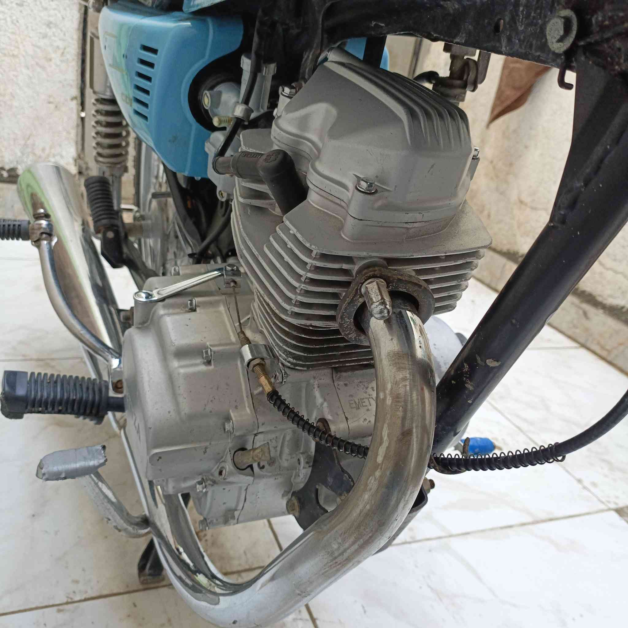 السلام عليكم دراجه 4كير موديل 2022 للبيع اصولي وكيله الجنابي  السعر800 وبيه مجال نامه امتياز الرقم ***********
