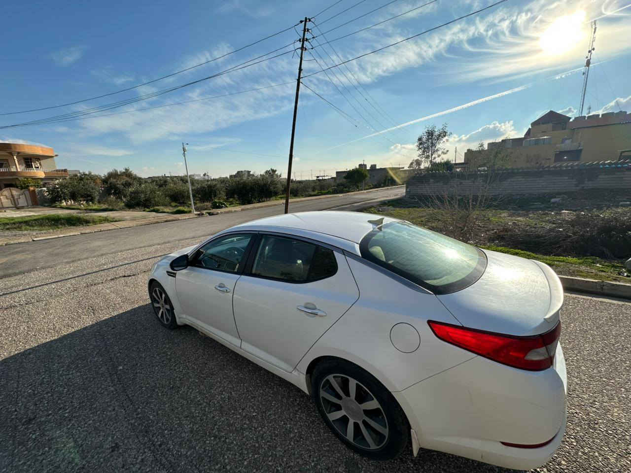 اسلام وعليكم K5. 2011 محرك 20 بدون اي مشاكل سياره جاهز  سعر130بيها مجال بسيط للطيبين الرقم ***********
