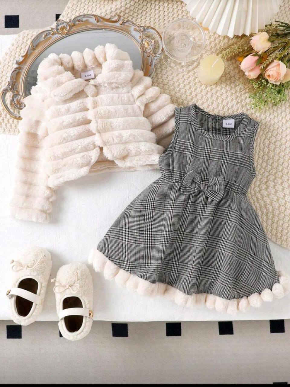 فستان  حفر كاروهات مكلف فرو مع جاكيت فرو وجهين   للبنات الصغار، خريف/شتاء، قطعتان
مقاسات 
18 ل 24 شهر 
2 ل 3 سنوات 
السعر 🩵🩵
🩶💜🩶💜🩶💜🩶💜


**إذا كنت صاحب هذا الإعلان وتريد حذفه لأي سبب، رجاءا أرسل رسالة إلى الدعم الفني**