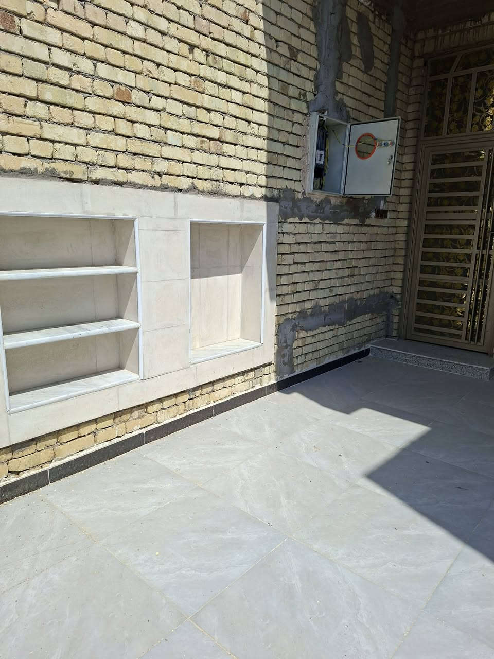 سلام عليكم خوان بيت مساحته 200البيع مكان العرضات شرع /15 بيت جديد جاهز لسكن الستفسار ***********
