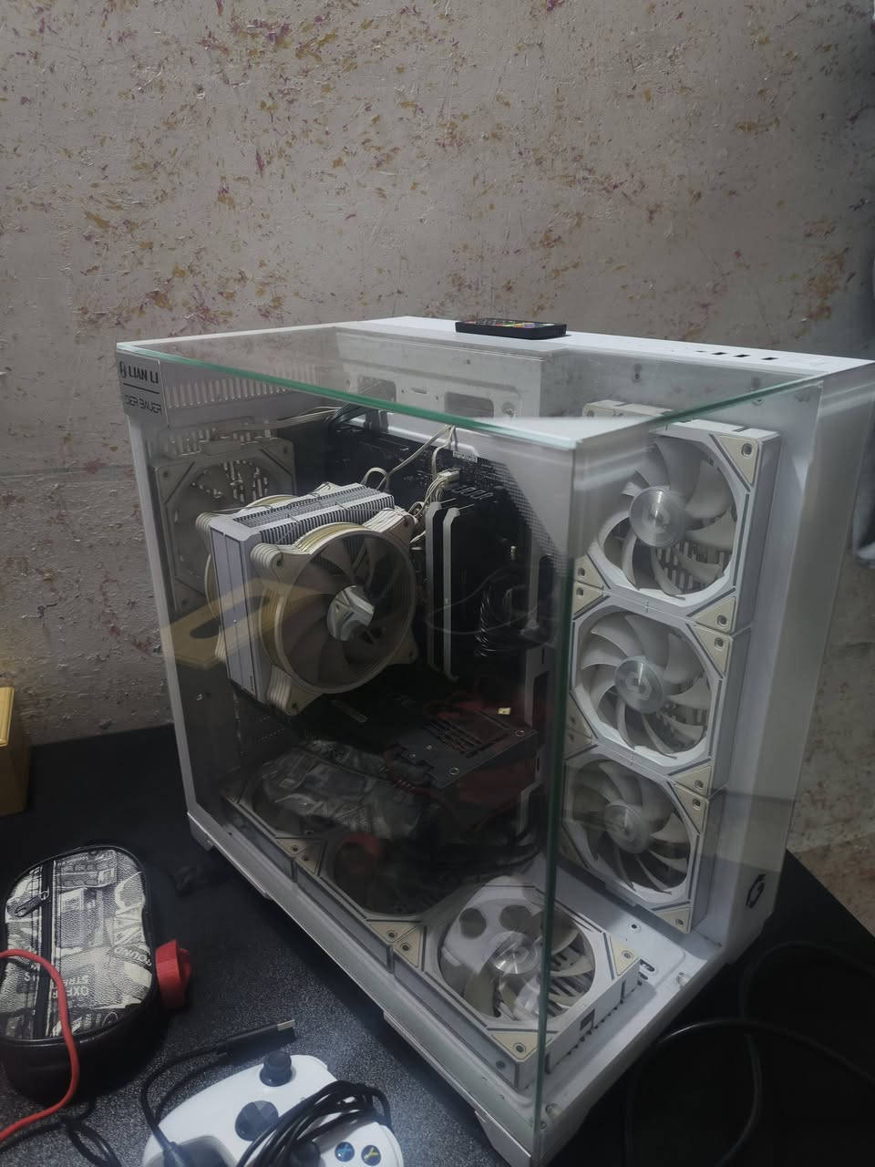 ‏تجميعة pc متكاملة و قوية للبيع  • المواصفات 👇🏼
‏
‏• المعالج (CPU): AMD Ryzen 5 5600X
‏• .كرت الشاشة (GPU): NVIDIA RTX 3070 Ti بسعة 8 جيجابايت من شركة Gigabyte.
‏• اللوحة الأم (Motherboard): ASUS TUF B450-PLUS.
‏• ذاكرة الوصول العشوائي (RAM): 16 جيجابايت بتردد 3600 ميجاهرتز.
‏• وحدة التخزين (SSD): M.2 بسعة 1 تيرابايت.
‏ • مزود الطاقة (PSU): 750 واط.
‏
‏🤍 تفاصيل اضافية مع التجميعة 
‏
‏شاشة:  حجم 27 مقوسة بدرجة 1000
‏دقة: 2k     
‏hz: 165 
‏الشركة المصنعة ACO 
‏وسماعة ايضا من شركة فاناستك مدعومة بأضائة rgb وصوت صافي
‏
‏ماوس ريد دراكون + ماوس باد 
‏+ كيبورد ميكانيكي ريد دراكون ابيض rgb ومستشعر 
‏+ جوستك اكس بوكس اصلية لون ابيض واير متر ونص
‏+ فلاش واي فاي
‏+ كيبل واي فاي من الراوتر للكيس 25 متر
‏
‏⛔ التجميعة نضيفة كلش واستعمال خفيف وانطي ضمان بألي يعجبك وايضا ومين متريد تفحص افحص 
‏مكاني كربلاء المقدسة مقابيل حي العباس 
‏السـعر الكُلي :  1.400 الف ( مـليون و 400 الف عراقي) مجال قليل جداً
‏
‏
‏
‏


**إذا كنت صاحب هذا الإعلان وتريد حذفه لأي سبب، رجاءا أرسل رسالة إلى الدعم الفني**