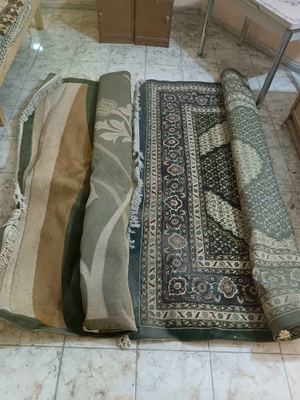 تخم 6 قنفات بسعر 100 الف
كومدي خشب 3 بيبان بسعر 50 الف
ميز طعام بسعر 40 الف
جربابه مع بوفيات عدد 2 بسعر 40 الف
زوالي عدد 2 الطول 3 متر و العرض 2 ونص بسعر 70 الف
ماطور شغال بسعر 20 الف
كاونتر أبو السنك بسعر 100 الف
#مكاني بالحله مركز المدينة هذه رقمي غير متواجد عل فيس ***********
