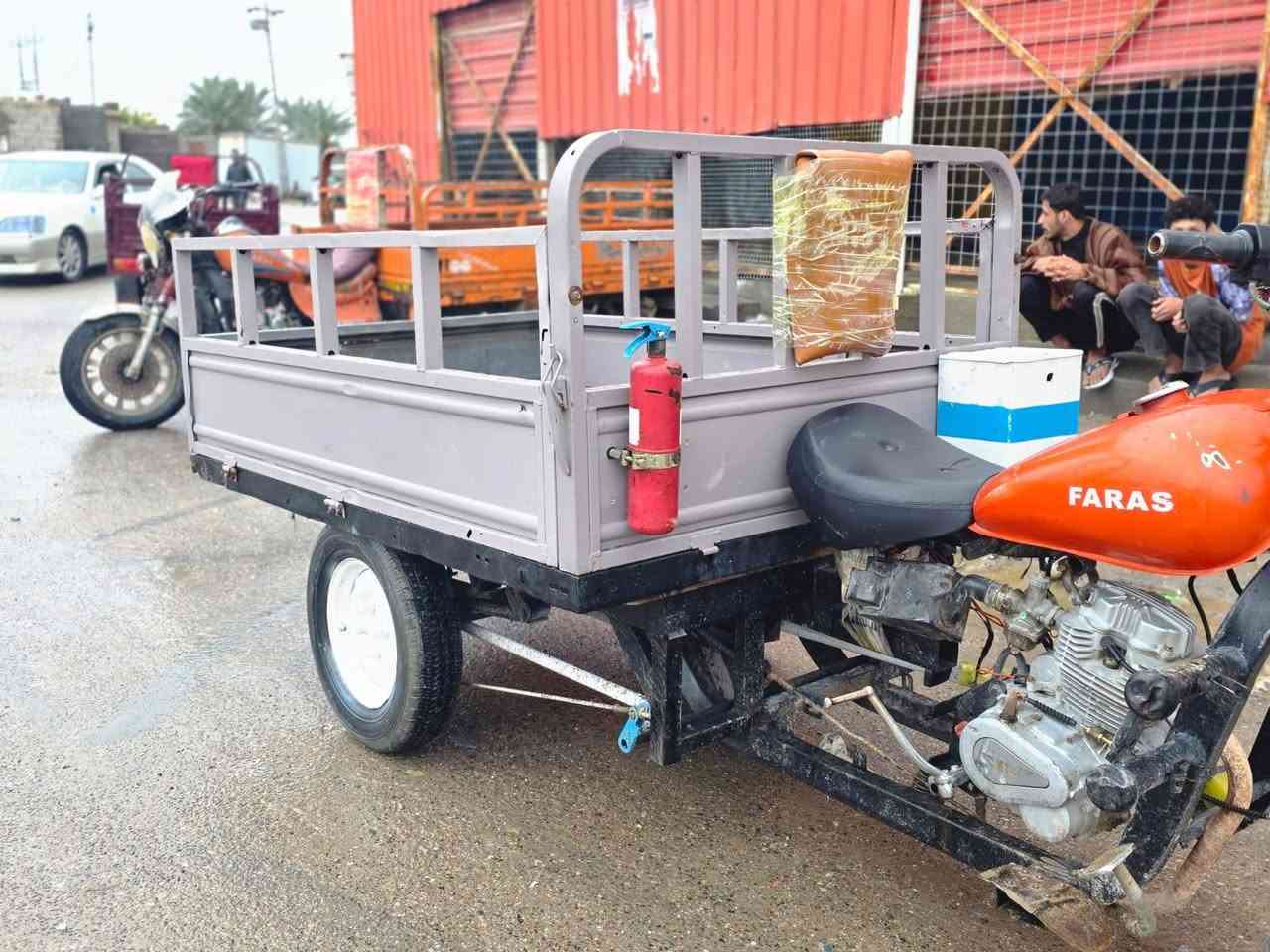 سلام عليكم ستوته امتيار ادوات للبيع
نضيفه كلش كهربايت كله شغاله بدي بل جيس بس الباب ماله بي خياس قليل 
محرك يخبل ناعم كلش ما ناقصه شي. السعر 800 اله خمسه وعشرين  مكاني بصره قضا المدينه ***********
