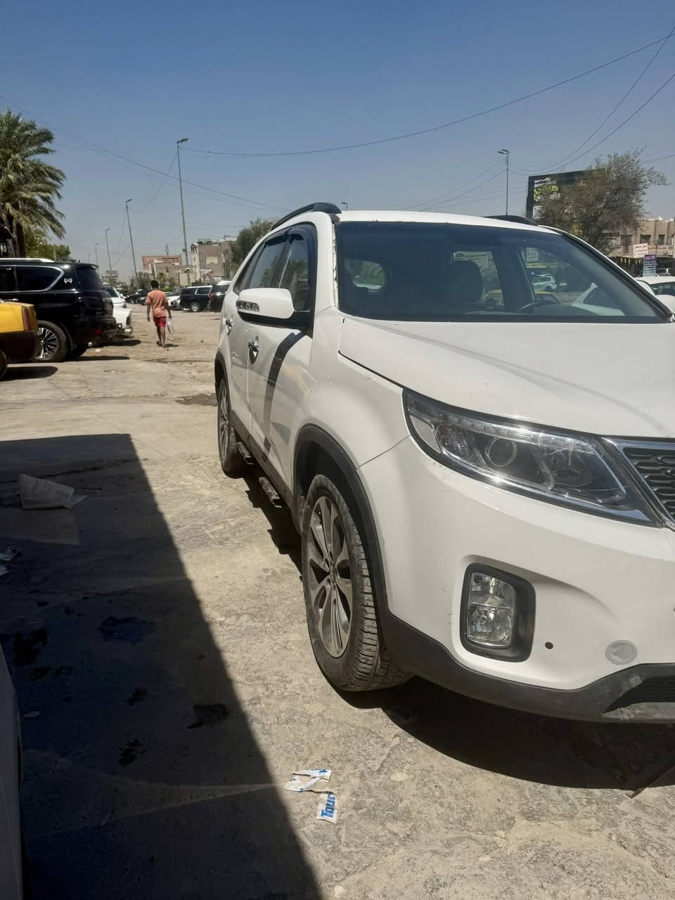 السلام عليكم
سورنتوا للبيع (بيع مستعجل ) السعر 115 
السيارة موديل 2015 فول مواصفات اعلى فئة بلسورنتوا 
سبعه راكب 
4 بصمات 
شاشه 
6 سلندر 
7 راكب السيارة 3 قطع تبريد 
ويل كب اعلى فئة 
السيارة مصبوغة حزااام 

للاتصال ***********
