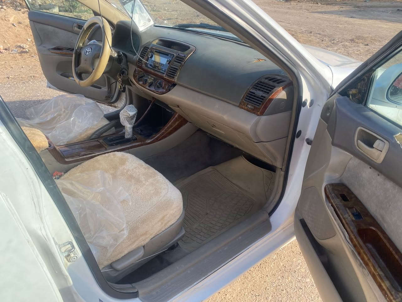 كامري خليجي محرك 4 سلندر كير مكفول رقم بغداد تحويل مباشر سنويه ورقم  جديد
موديل 2004 
مكلوبه معمره جاهزه 
السعر 55وبيه مجال
 للاتصال ***********
العنوان بغداد حي جهاد
