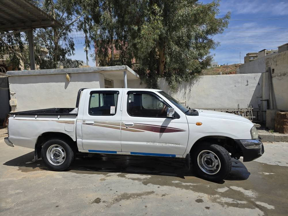 نیسان پیکاب 2009 یابانی ئەسڵی سویچ کۆنتڕۆڵ ناو سور جام کارەبا دەبڵ گێچ ڕەقەم وسەنەوی تا 2029 نوێیە  .گێڕ و مەکینە و ئەکسل  بەشەرت تەبریت سارد و گەرم بەشەرت تاقم تایەو ویلی نوی لە ژێرە ,٢پارچەی پێشی ڕەشە بێ ناوگرتن نیو دەرگای بویاخە پەڵە پەڵەی بچوک کارتی پێوەیە پێشو پشتی کەپسە دەعمو لێدراوی نیە سەقفو شان و ناوبەتانەی نیەتی /شوێن کۆیە 
*********** كويسينجاك, أربيل
