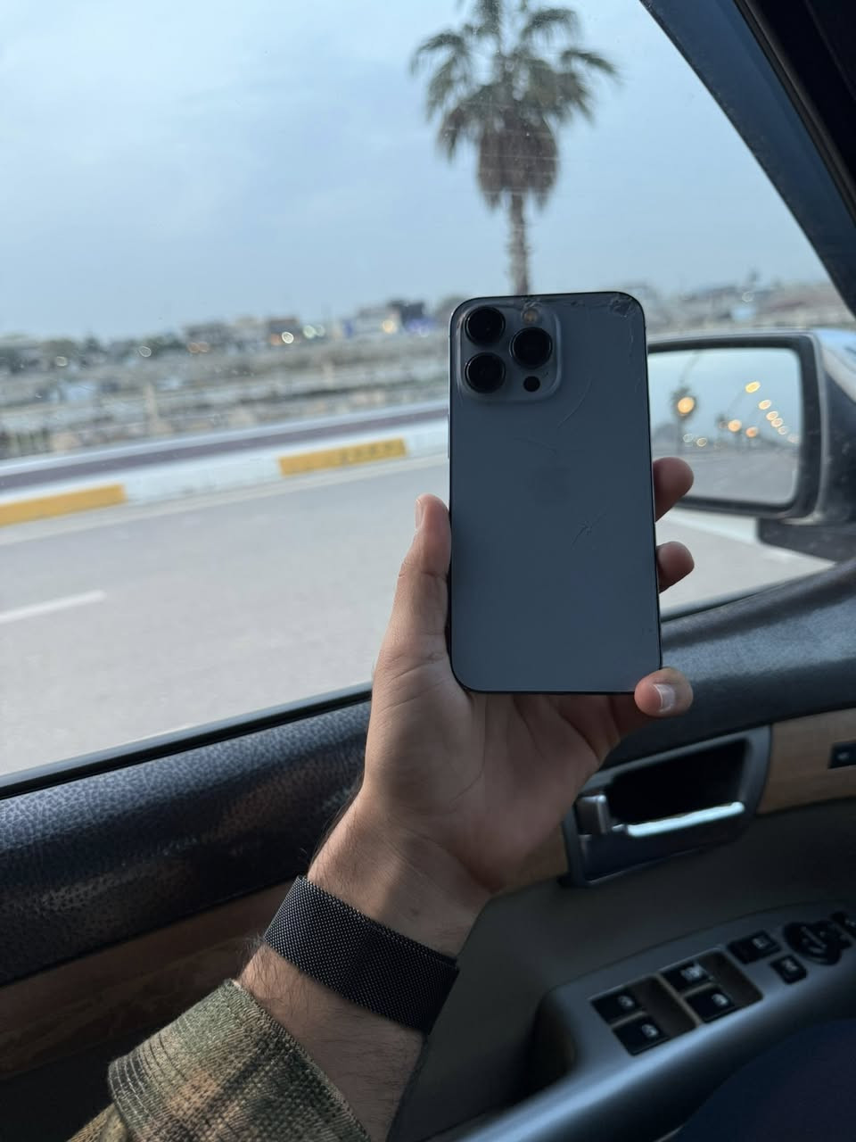 13 pro
ذاكرة 256 بطارية 75 ممفتوح فقط بي كسر بلظهر باقي كله بلادي ومكفول 
سعره 425 مكاني بعقوبة ***********
