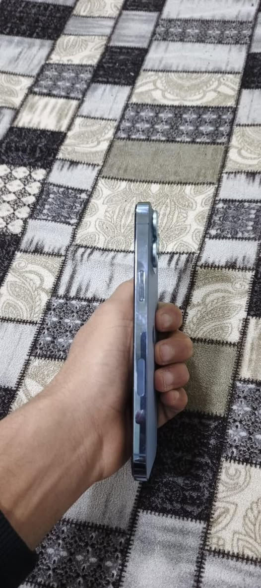 جهاز 13 pro max  للبيع جهاز نضيف بلادي علئ وضع الشركه كلشي ما مبدل بي ذاكره (256) 
محلقاته كلهن موجدات شاحنه باكيت 
السعر 700 قفل 
للتواصل أتفضل خاص


**إذا كنت صاحب هذا الإعلان وتريد حذفه لأي سبب، رجاءا أرسل رسالة إلى الدعم الفني**