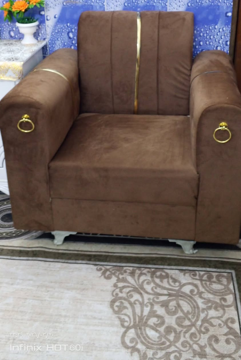 تخم جديد قبل اسبوعين اشتريته بي وصل ضمان لمده سنه عشر مقاعد بعده بجيس ويا اربع كوشات  وطبله مكان شاطئ التاجي بصف جسر المثنى شارع 60 ماعندي توصيل اشتريته ب265ابيعه230


**إذا كنت صاحب هذا الإعلان وتريد حذفه لأي سبب، رجاءا أرسل رسالة إلى الدعم الفني**