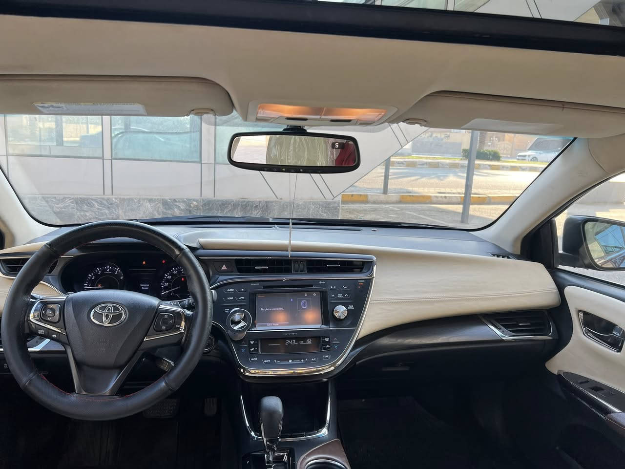 تويتا افلون XLE 2016 وارد امريكي ( صور الحادث مرفقة )
للمراووووووووس او للبيع حسب الرغبة

*مقاعد جلد كهربائية دوشمة جديدة مع أمكانيه تعديل مقاعد 8 وضعيات 

 * شاشة 

*نظام صوتي ENTUNE  8 سماعات صوتها رهيب 

* كاميرا خلفية 

*تشغيل بصمة 

*منافذ AUX/USB

*فتحة سقف

*حساس جام 

*تدفئة مقاعد

*انظمه SPRT , ECO , NORM

انظمة الأمان والسلامة :

🛑 ماشية : 160.000km

* 10 وسائد  هوائية  (امامية ، جانبية ،ستائرية ، للركبة )

*فرامل ABS  مع توزيع الكتروني للفرامل EBD ونظام مساعد فرامل BA 

*نظام مراقبة ضغط الإطارات 

*مثبت سرعة

*نظام  مساعدة صعود مرتفعات عالية  

مكان السيارة : الفلوجة
 
السعر : 17.500$ 

رقم صاحب السيارة 

***********
