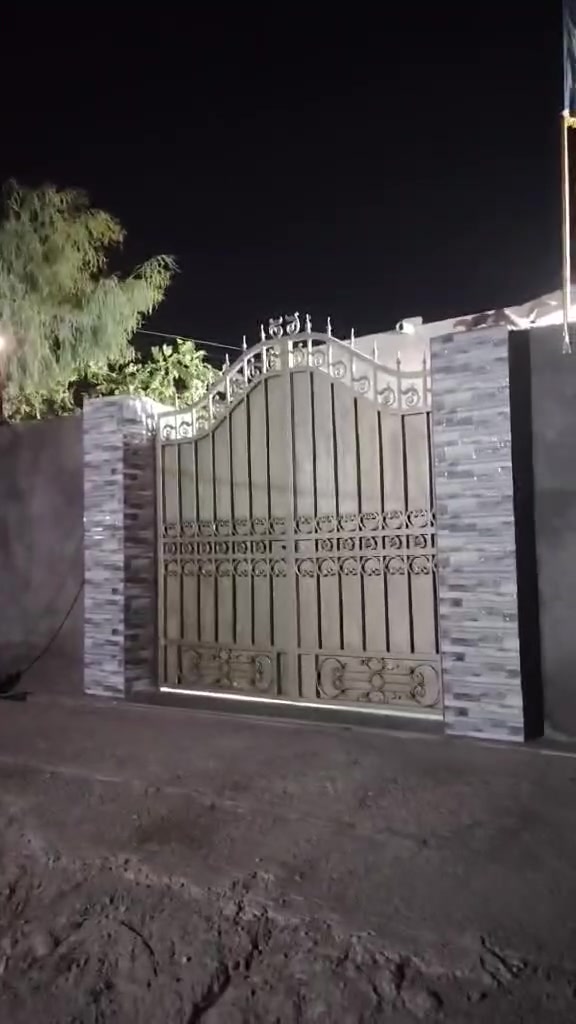 بيت للبيع زراعي سند 25 
مساحة 200
 بحامي الشمال كاع عامر جاهز وجكيته 🥰
صالتين بي وحده كبيره وثانيه زغيره وغرف عدد ثنين بس مشط
ما مبنيات 
   مطبخ      استقبال
صحيات خارجيه وداخليه
 طرمه     جاهزه للسكن

#السعر 55وبي مجال
***********☎
مندوب عقارات
عندك عقار نعرضلك تعال خاص
