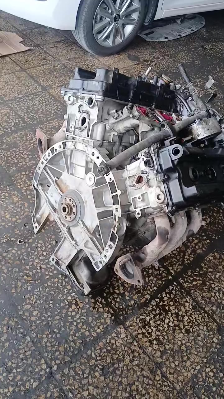 محرك جديد لاتنقيص ولا تبخير شرط فقط اول ماتشغل يطلع صوت بسبب تغير دهن مغاير السعر ورقتين فقط ***********
