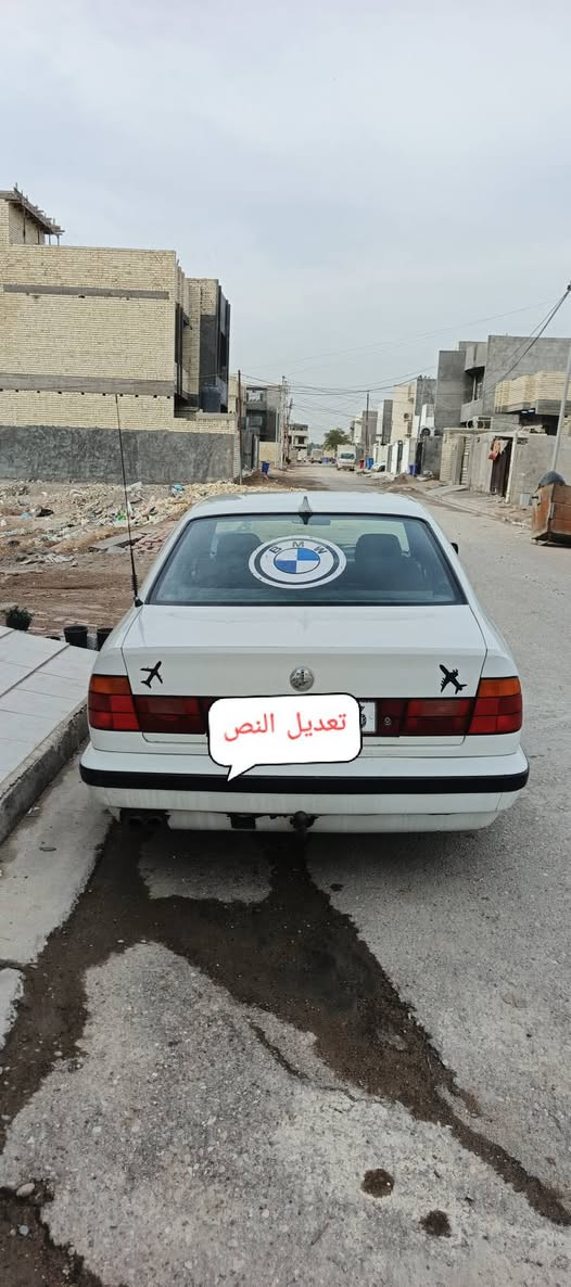 السلام عليكم بئم دبليو 520 موديل 91  السياره خير من الله ما عيزها شي شرط حداديه تخم تاير كير مكينه تبريد كهربائيات كلها شغاله كفاله شرط السياره احله من الصور رقمها نينوى  سنويه 29 يله تسقط العنوان بغداد الحله السعر 50  وبيها مجال الاستفسار عله الرقم ***********
