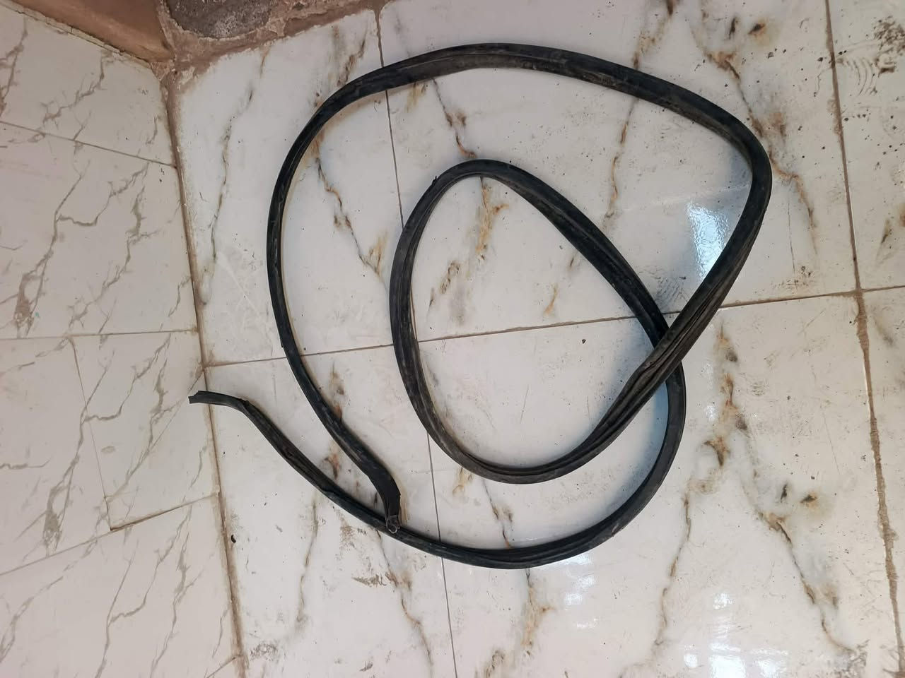 غراض جنبي تفصيخ البيع مكان الناصريه ***********
