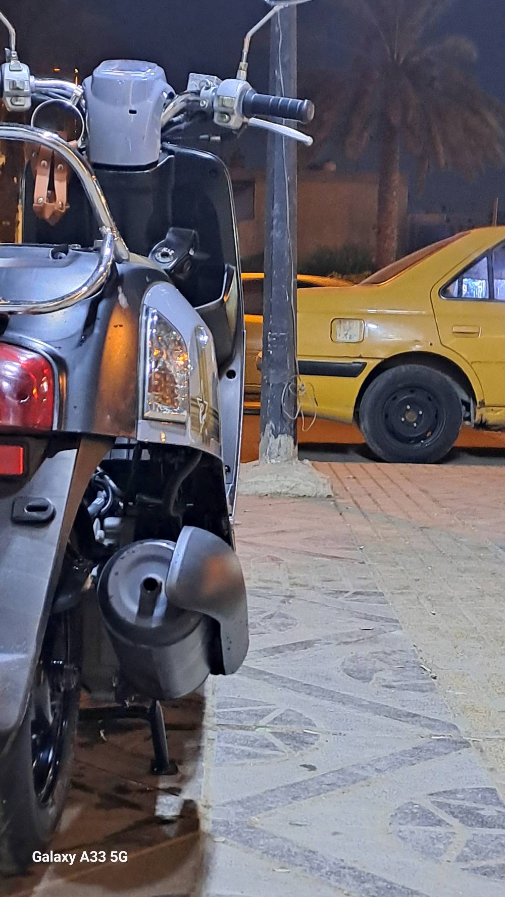 دراجه يوليس نضيفه كفاله عامه  ما بيها نقص على أيدي  دراجه  مرتبه عنوان بغداد 