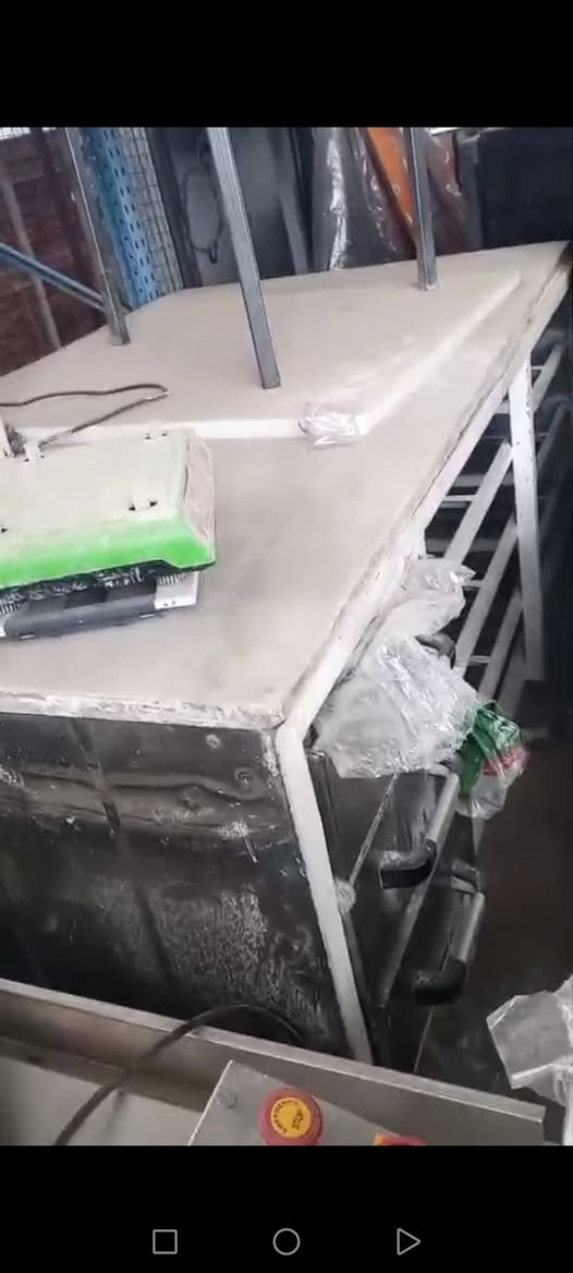 ميوزه مرمر توركي ٢٢٠ عرض جائنب ١٢٠ ارتفاع ٩٥ داخيل روف مال صينة *********** واتساب ***********
