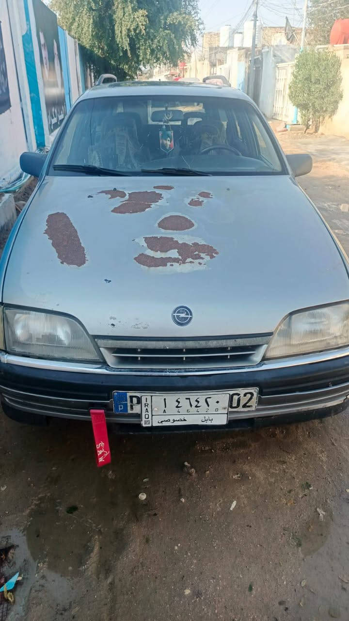 السلام عليكم 
اوبل ستيشن مكفوله 
تخم تاير جديد 
ومكينه وكير جدد
 كهربائيات كامله
 سنويه صاقطه 2018
راعيه يريد مداور
المكان النجف حي رحمه 
راعي سياره حسن العراقي 
*********** 
السعر 33 وبيه مجال
