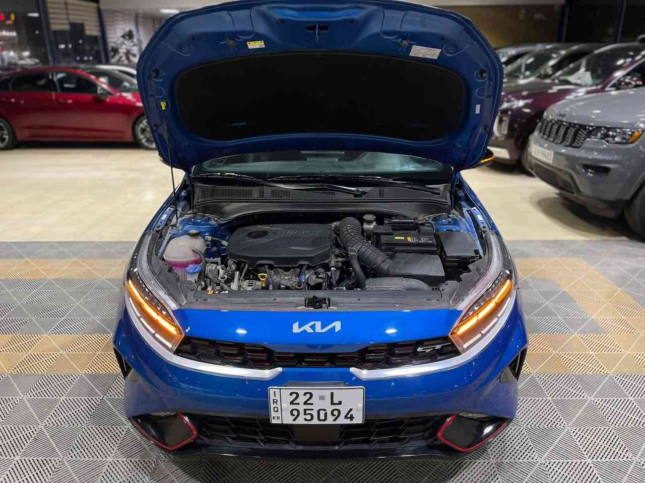 #المركبة : كيا فورتي فئة GT لون فيروزي مميز موديل 2023 فول مواصفات
#الضرر : جاملغ خلفي فقط
#الايرباك : بدون ضرر اي ايرباك
#الرقم : اربيل الرقم الحديث ( تحويل او وكالة حسب الرغبة )
#الكفالة : نكفل السيارة من ( الغرق ، الشاصي و الايرباك )

•المواصفات :

▪️السيارة : كيا فورتي جي تي لون بحري
▪️الموديل : 2023
▪️المحرك :  محرك 1.6L توربو ( اربعة سلندر)
▪️العداد : 14 الف ميل حقيقي
▪️حجم الويل: ويل كب رياضي GT حجم 19 مع طقم تايرات بحالة ممتازة
▪️غرفة السيارة : كشنات السيارة جلد اسود رياضي حظن اصل مع تطريز GT
▪️لايتات زينون عالي وناصي مع حاجب LED كشافات دعامية زينون
▪️بصمة باب وبصمة تشغيل وتشغيل عن بعد
▪️رادار امامي مانع تصادم
▪️رادار جانبي (نقاط عمياء)
▪️كامرة خلفية دوارة اصل
▪️قطعتين تبريد امامي وخلفي
▪️شاشة الدشبول كبيرة للتحكم بايعازات السيارة
▪️تحكم ستيرن جهتين بلوتوث وحاكية وكروس سرعة وتحكم صوت 
▪️نظام ABS مانع انزلاق
▪️السيارة جديدة وبوضع الشركة.

السعر المطلوب : 160ورقة مع المجال
 
الاتصال على : ***********
  0777739507
