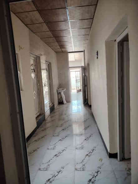 السلام عليكم مشتمل بدون اثاث  للايجار طابق ثاني متكون من استقبال ومطبخ وغرف نوم ٢ وصحيات العنوان القادسيه حي الجامعه  قرب مدينه الألعاب مجاور ماركت المنارة للاستفسار الاتصال على الرقم ***********
