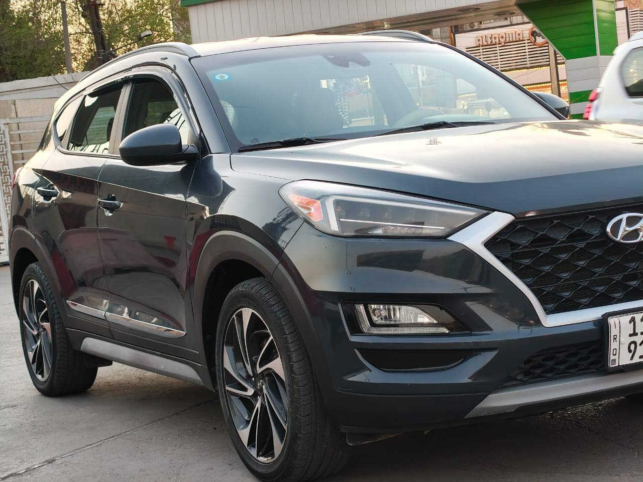 السلام عليكم
Hyundai Tucson Limited 2019 Gray 2.4L 4 
للبيع توكسان 2019 بنزين نظيفة  رقم بغداد باسمي استخدام شخصي قليل مكانها بغداد الدورة شارع المعلمين 
أي استفسار اتصل 
*********** متوفر واتساب
