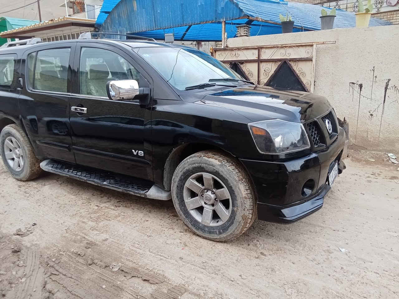 السلام عليكم للبيع نيسان ارماده موديل 2006 خليجيه LE فول مواصفات مكفولا من ضربه والتبديل فقط صبغ حزام اثر شخوط وجراد عندي مقطع قبل صبغ كير محرك كفاله تبريد ثلج تدفئه تخم تاير جديد صدر فقط بوش خلفيه باقي سياره جاهزه منضومه غاز إيطالية معروفه مواصفات لفول عوزها ترتيب بسيط رقم بغداد نكليزي هزه جديده بسمي السعر 85 بيها مجال بسيط مكاني بغداد ***********
