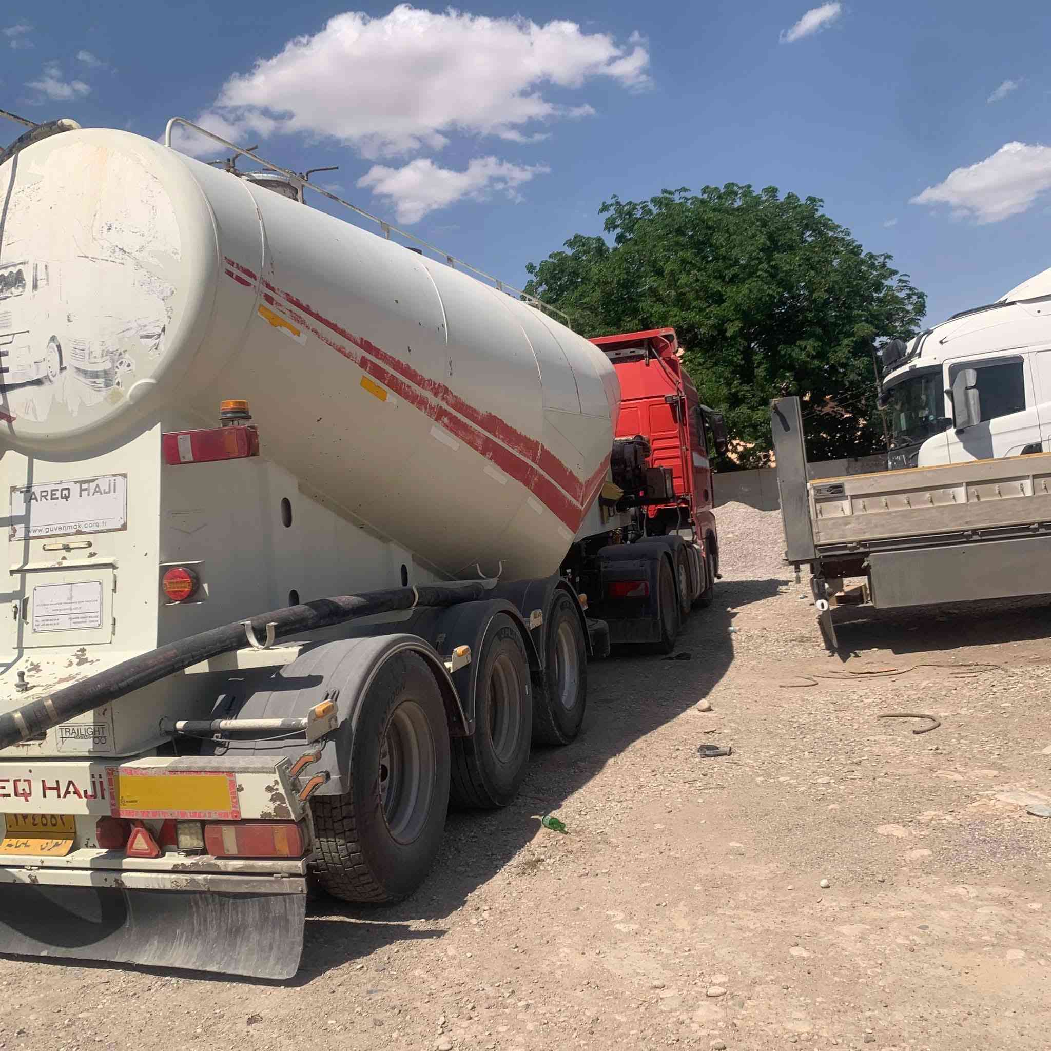 مان موديل ٢٠٠٨
ئوتوماتيك رتايده ر

گير و مه كينه به شەرت

تایەی کەلە هەمووی تازەیە

عەرەبانە طارق حاجى مودل ٢٠١٦ مانكى ٩

تايةى عارةبانة ٪؜٧٠ پيوةية

 عرةبانة بيلاد صحال
شوين كلار
رةقم موبايل ***********واتساب
