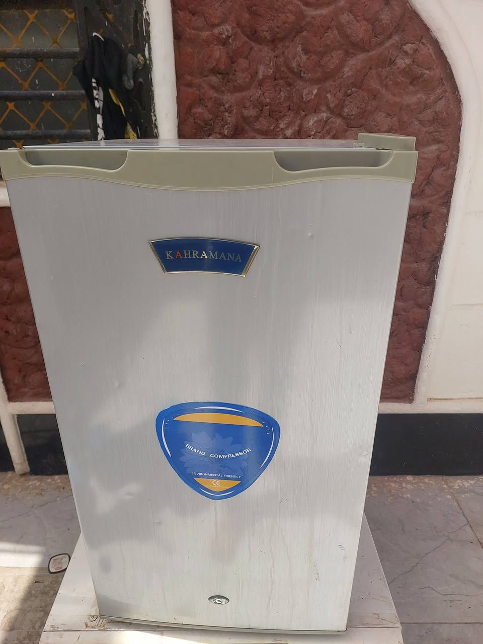 ثلاجه مكيف شرط شغل ثنينهن 350   ***********
