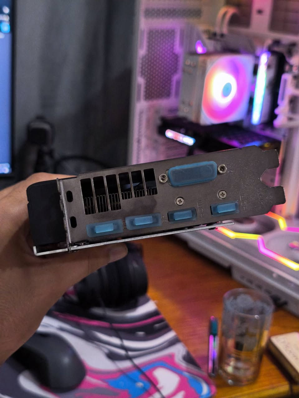 sapphire RX 570 4Gb
كارتون وملحقاتة كلها كاملة بالصور كدامك نضيف يلمع وما مفتوح

السعر 90 مع التوصيل


**إذا كنت صاحب هذا الإعلان وتريد حذفه لأي سبب، رجاءا أرسل رسالة إلى الدعم الفني**