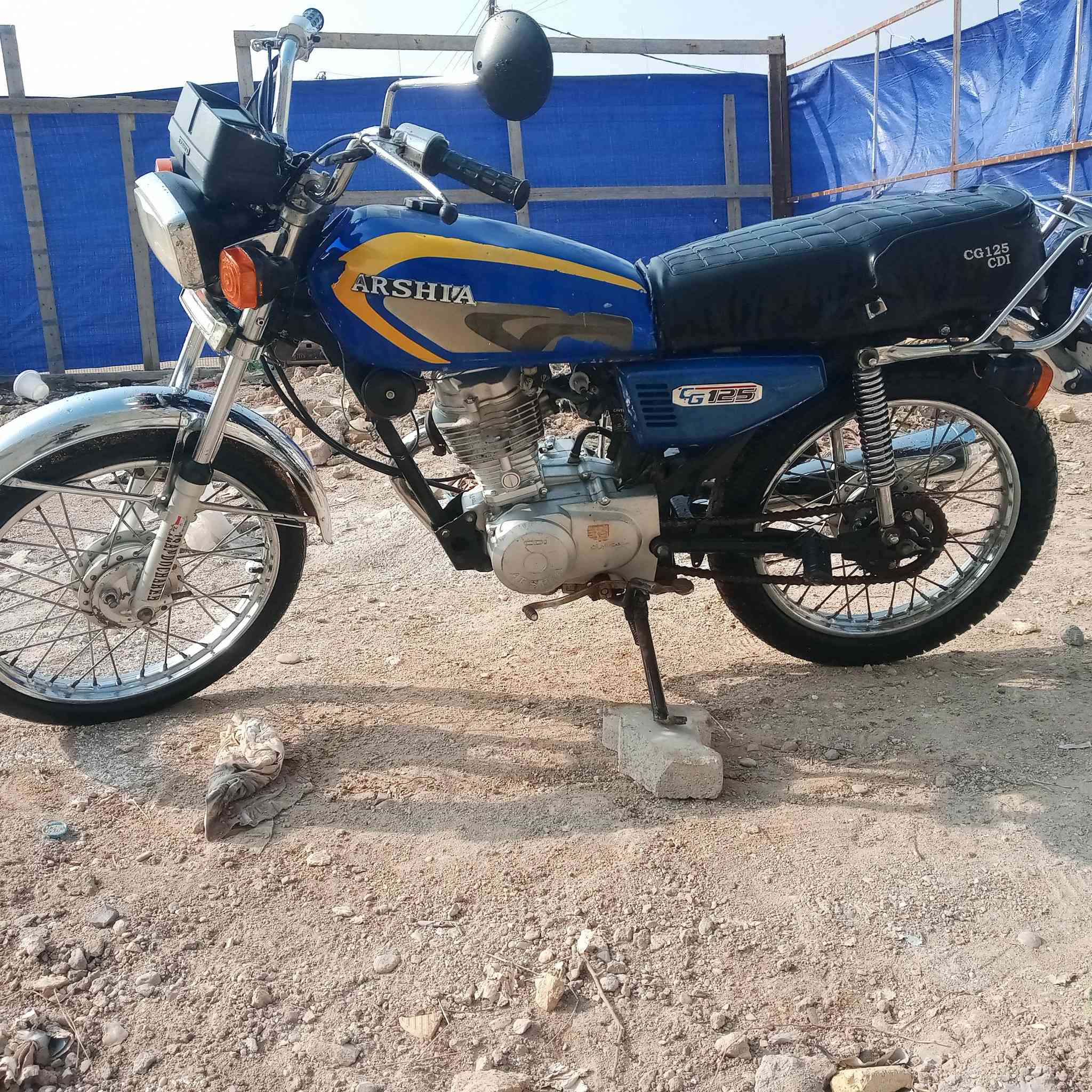 أربعة كير 20 ارشة اوراق اصولي كهربائيات شغالة دراجة خير من الله السعر 550 وبيها مجال لطيبين ***********
