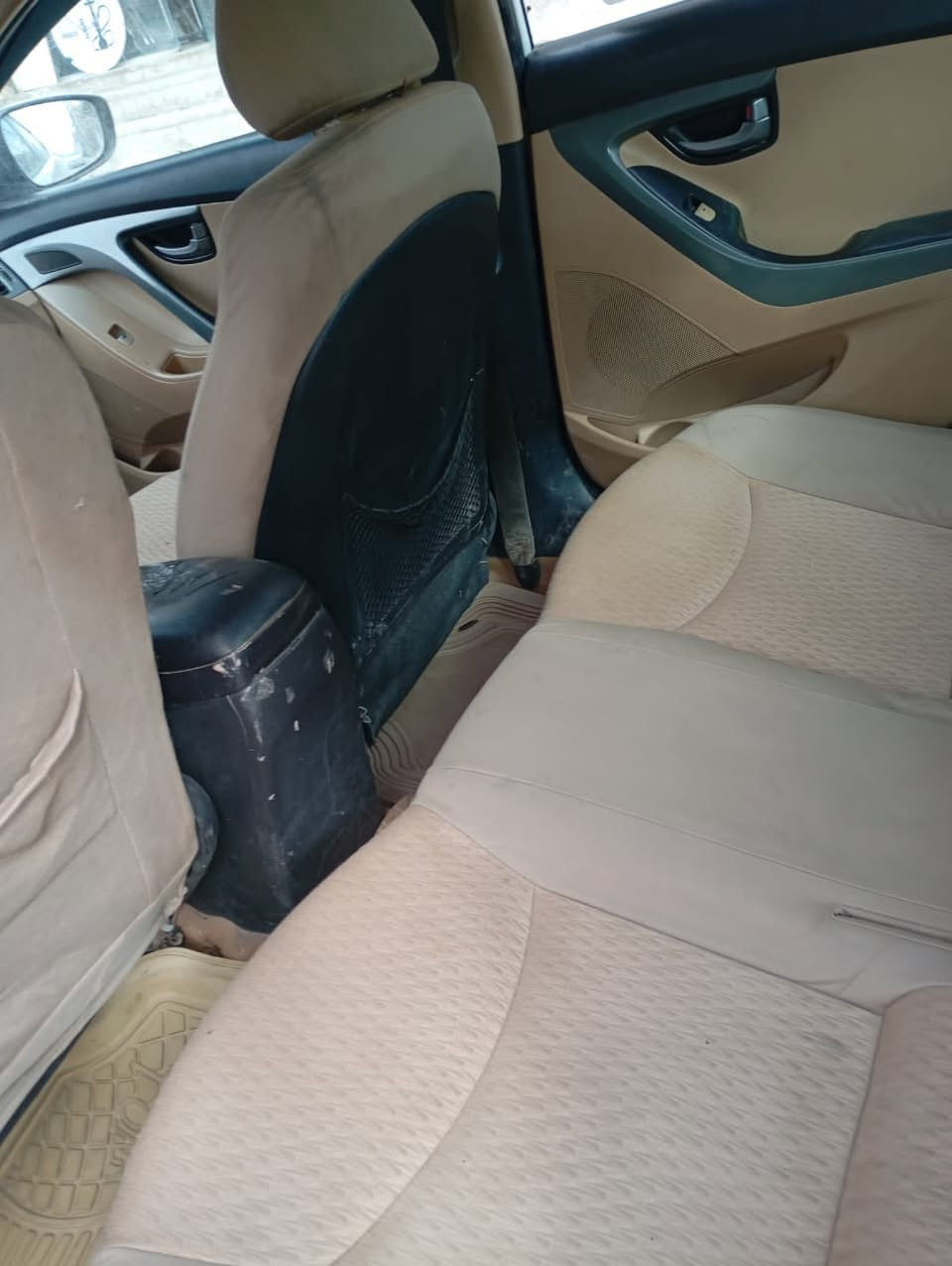 هوندااي النترا 
سنويه فقط وكاله ضايعه 
بيه 3قطع صبغ 
اتعهد بيه سرقه 
السعر 70 وبيه مجال 
***********
