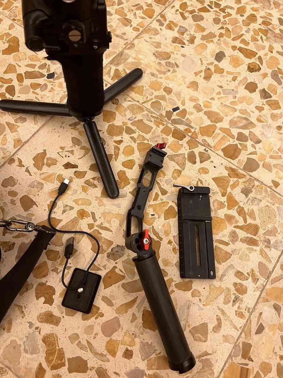 للبيع رونن sc2كامل ملحقات توصيل متوفر


**إذا كنت صاحب هذا الإعلان وتريد حذفه لأي سبب، رجاءا أرسل رسالة إلى الدعم الفني**
