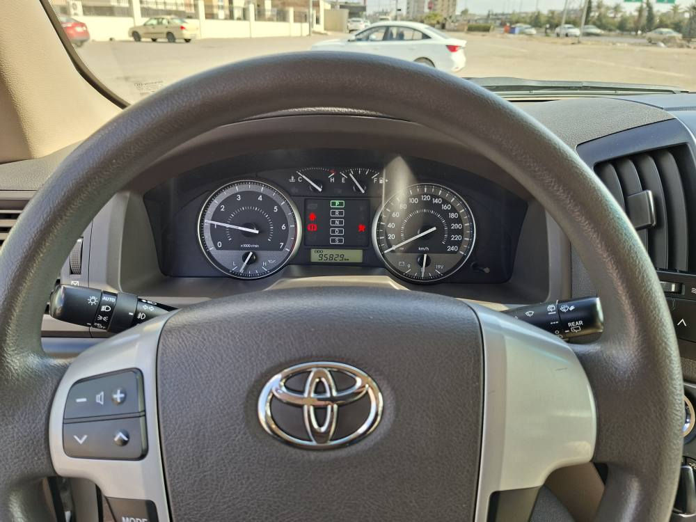 تویتا لاندکروز مۆدیل 2015 شەریکە جیهان  لۆک لۆک جدید 
دەرەجە 2
کامل کراوەتە gxr  
95 هەزاری حەقیقی ڕۆیشتوە بەشەرتی کۆمپیوتەر 
سلایت 
ئاوێنە شەفت 
زینون 
ڤۆلیۆم 
نیو دەرگایی پەمپە باقی هەر هەمووی بەشەرت تەعدیلیشی نیە
گێڕو مەکینە بەشەرت نەکراوەتەوە برخی لە گیانی بانەدراوە 
تەنانەت یەک چرکەش بەشەرت سەیارەکە زۆر زۆر نوێیە 
هەر هەموو گیانی لەسەر دەقی شەریکە ماوە
 چوار تایەیی دەنلوپ  نوێی بیلادی لە ژێرە 
سحری $395$وڕەقە  مەجالێکی کەم 
سەنەوی 2030 نوێیە
هەزەیی 2027 نوێیە 
شوێن هەولێر 
لە شەریکەوە دوو دەستە 
ژم ***********
  ‌‌ژم۰۷٥۰۹۹۸۹۷٥۰ أربيل, العراق
