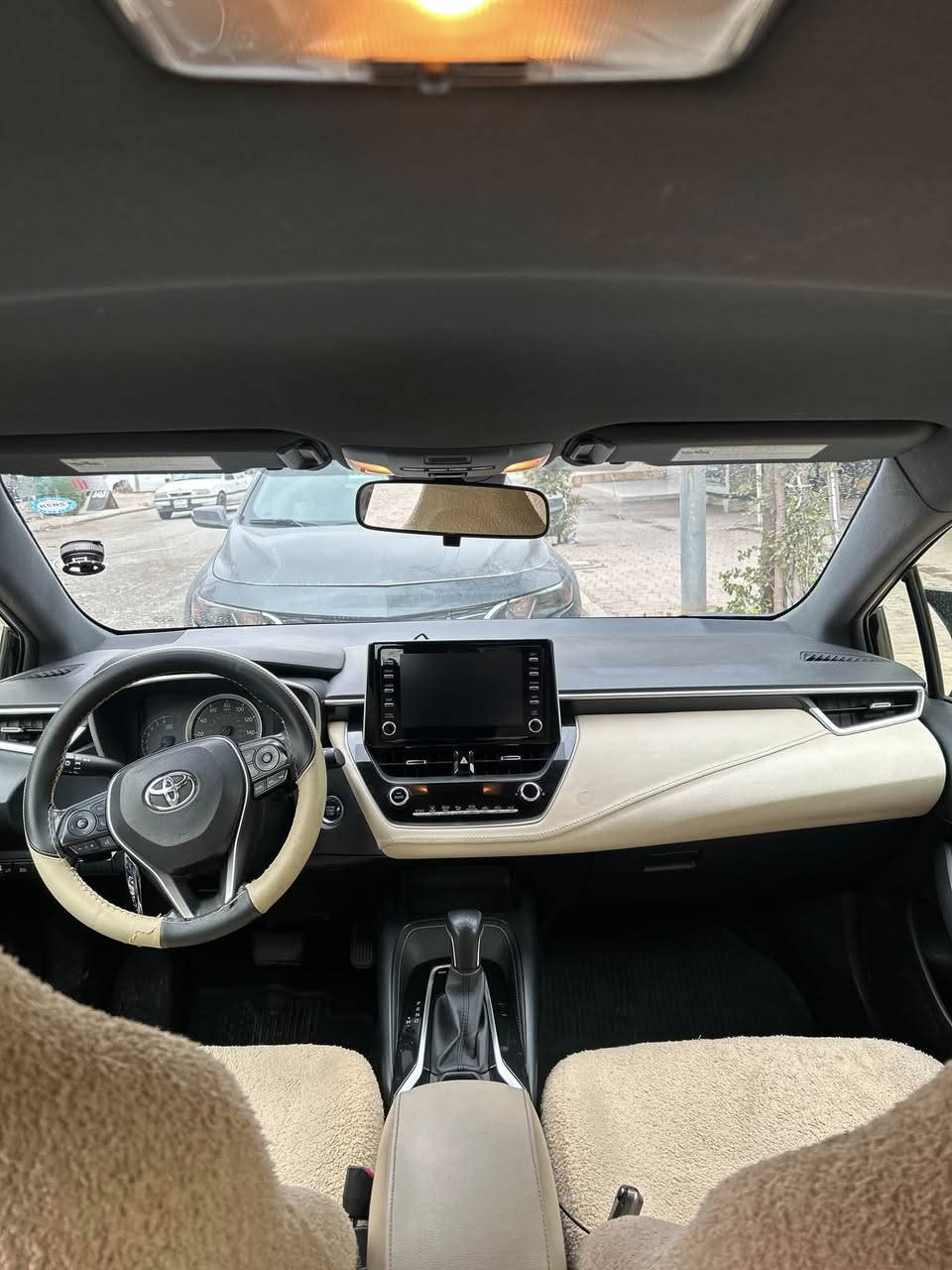 Corolla hatchbak 2019 SE CLEAN
كورولا هاتشباك 2019 فول كندي
حجم المحرك 2.0 🔥

بصمة
رادار
تحذير الخروج عن المسار
شاشة كبيرة
هاند بريك كهربائي
أوتو هولد

ثلاث وضعيات للقيادة:
أوتوماتيك
عادي
‏Tiptronic / شيفت

ثلاثة مودات للقيادة (Normal - Eco - Sport)

السيارة كلين بدون ضربات وبدون إيرباك
بشرط الكير والمحرك والكهربايات والتحويل والغرامة 

أربع تايرات جديد، سنوي بسمي جديد حتى 2027 
بيها بطاقة بنزين
العنوان: كركوك / آزادي - أسكان
***********
***********
