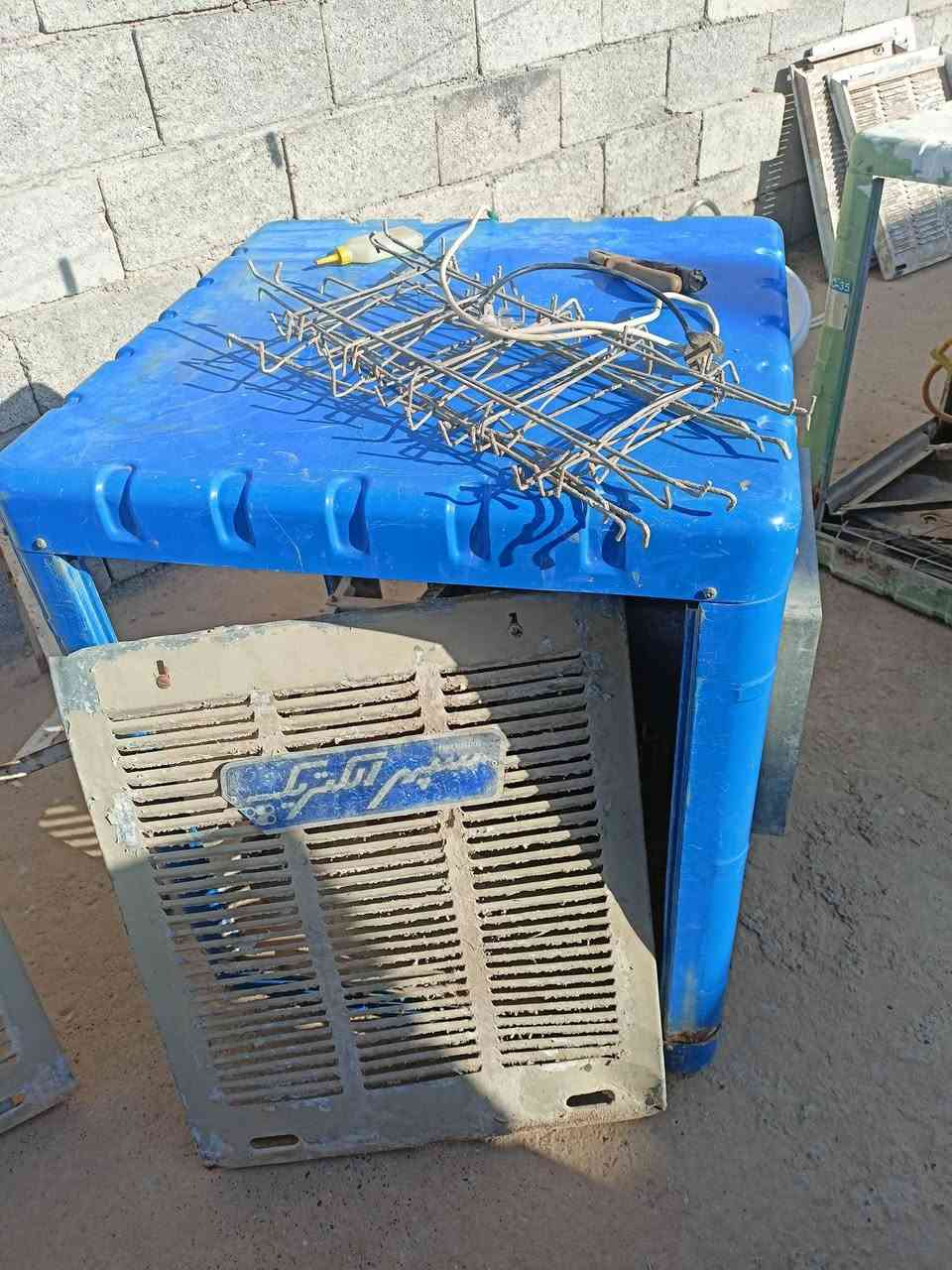 سلا عليكم مبرده للبيع نضيفه كل عيب مابيها سرعتين شرط التشغيل والنضافه السعر 85وبيها مجال للطيبين مكاني كركوك حي العسكري ***********
