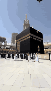 يعلن مكتب انوار المصطفى للحج والعمرة  عن رحلات شهر العاشر  --- تفاصيل ...