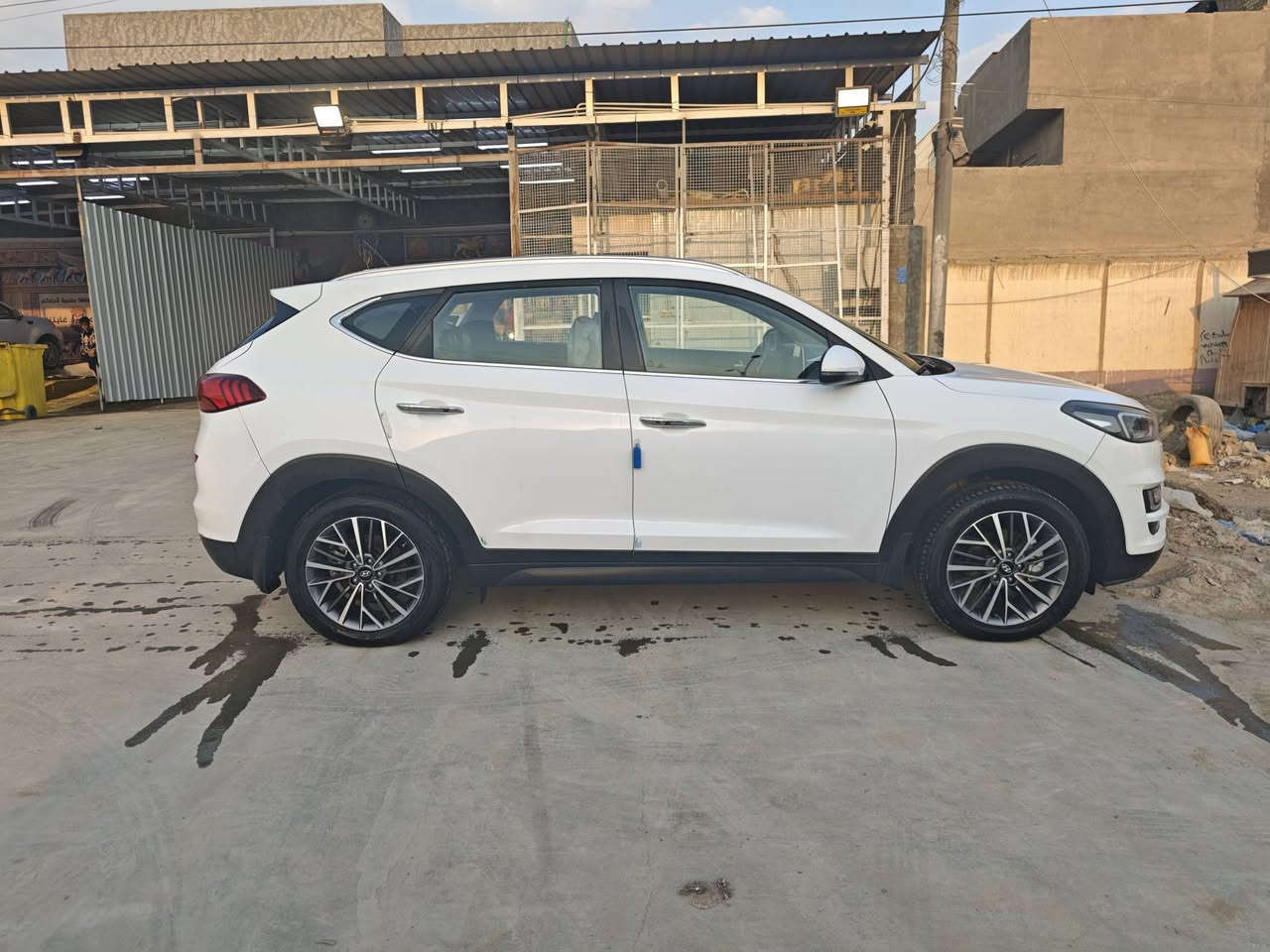 مكفولة – بحالة ممتازة

🔹 ملاحظة مهمة:

تم تبديل البنيد الأمامي (أصلي وكالة) بسبب حادث سطحي بسيط جداً، والبنيد القديم موجود.

🔹 المواصفات:

داخلية صاج

شاشة كبيرة

حساسات خلفية

كرسي كهرباء

تشغيل بصمة

مرايا شفط

لايت أمامي عدسة

ماشية 127 الف كيلو

🔺ملاحظات السيارة : فقط غاز تبريد + درايم شفت اليمين

📌 مكان السيارة بابل _ الحلة


**إذا كنت صاحب هذا الإعلان وتريد حذفه لأي سبب، رجاءا أرسل رسالة إلى الدعم الفني**