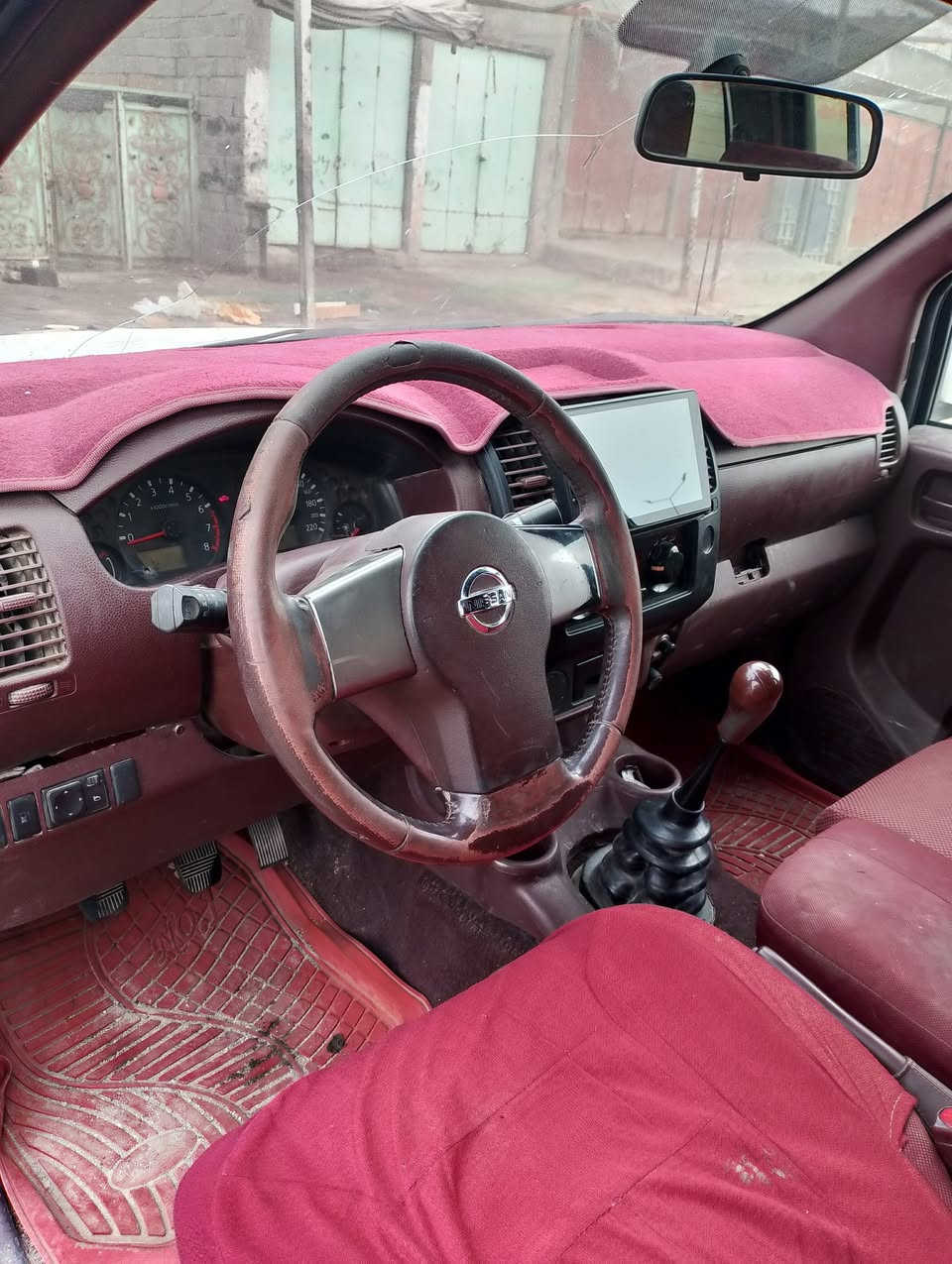 نيفارا للبيع موديل 2012 رقم دهوك السياره جاهزه محرك كير طخم تاير حداده ممتاز
مگفوله من الگلبه والچفيه
 بيها ضربات وبيه صبغ
السعر النهائي 63 $
السياره موجوده في البصره 
‏‪0781 871 1147‬‏
‏‪0770 326 8241‬‏
