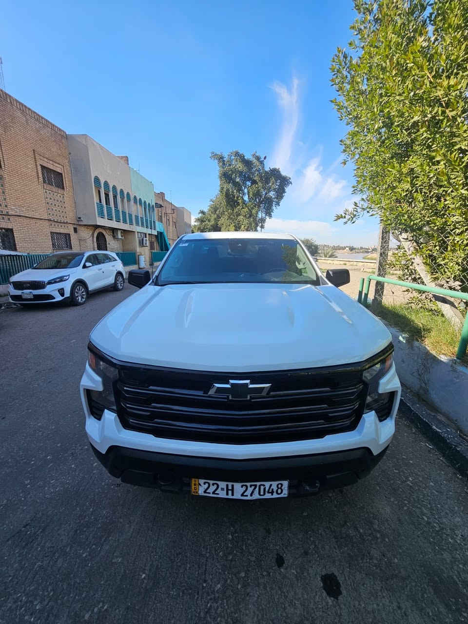 سلفرادو موديل 23 للبيع
وارد امريكي رقم اربيل تحويل مضمون 
محرك v.8 5.3
موصفات كوستم بدي طويل  كراسي جلد منفصله مساحات تخزين 
كامره خلفيه باقي المواصفات موضحة بالصور
السياره بيها صبغ قطع ابيع حزام 
السياره كير مكينه كفاله ماشيه 40الف 
السعر (215)وبيها مجال 
***********
