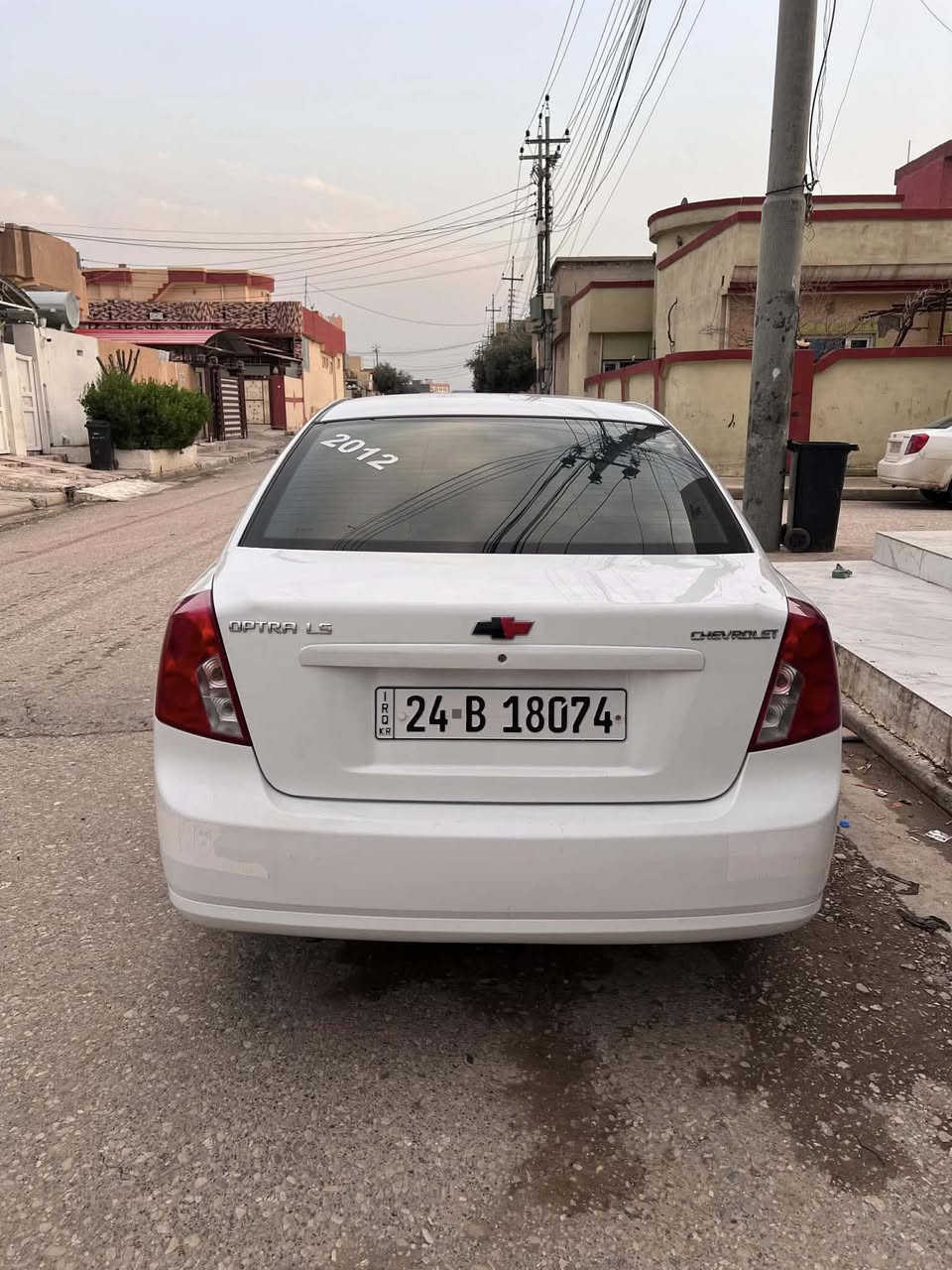 شوفرليت 2012
گير عادي 
مةكينةي بي عةيبه 
بستةك سبوغه سةر بولند بي ليدان 
دوو سي جيگةي ساردةكوته 
سةنةوي 2025 خلاس بووه 
شرط تحويل وكاله 
***********
عنوان روفيا 
سعر 84 و مجال
جوابي كومينت و نامه نادريتةوه لةگةل ريز مشتةري تةلةفون بكة
