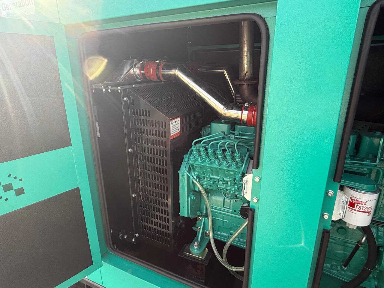 السلام عليكم 
كمنز 6 سلندر سوبر كاتم بلادي 
150Kva 
ساعات العمل. زيرو 
نظام اوتو حمايه فول اوتماتيك
وضع بلاد شركة  
أربيل صناعه جنوبيه 
نظام اوتو حمايه فول اوتماتيك
وضع بلاد شركة  
🚚يوجد توصيل الى جميع المحافظات وبضمان🚚
🚚كياندن هةية بو هةموو شاركان بةكرينتى🚚
 للاستفسار:
 ابو علي 
***********
***********
***********
