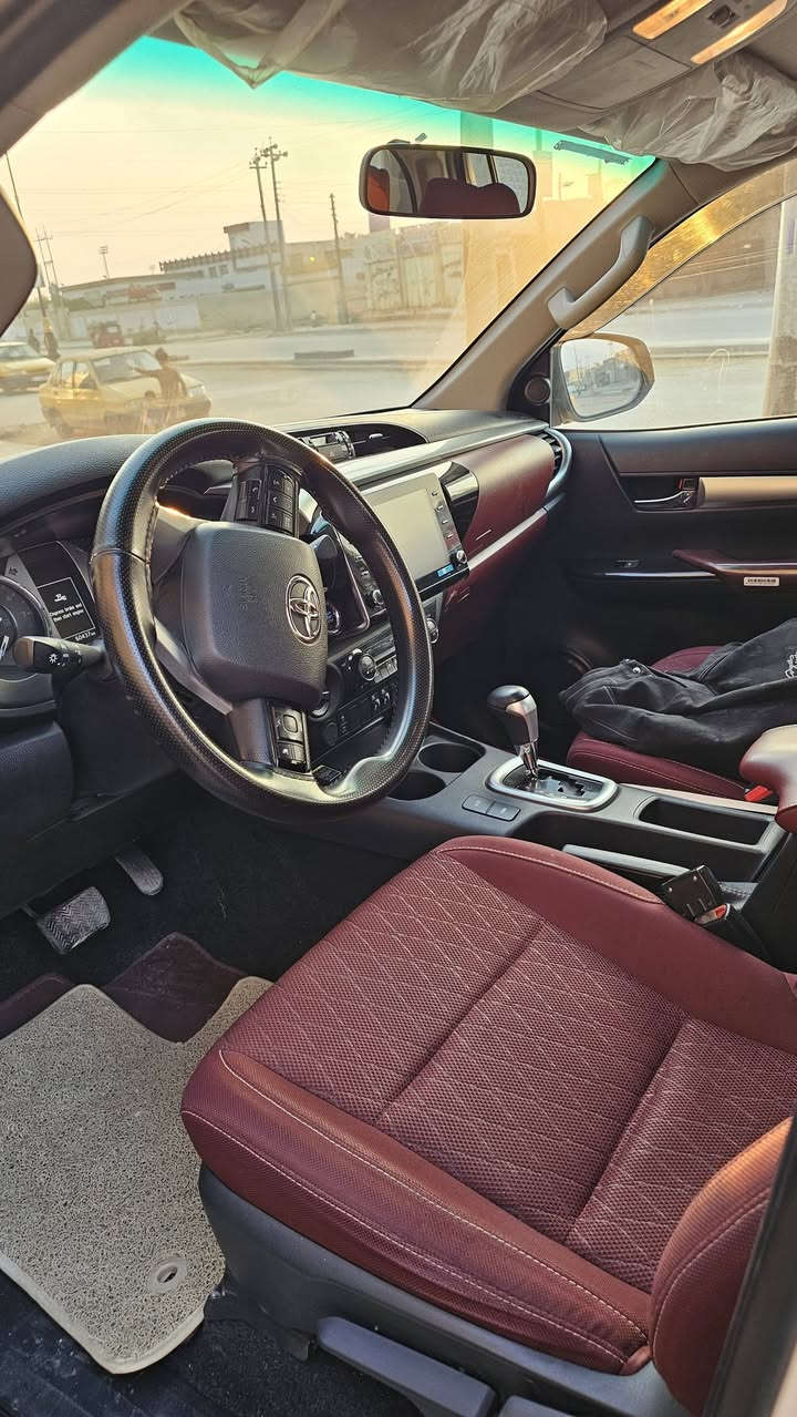 هايلوكس 2022
ماشيه 63
مكفوله 
فول مواصفات 
الاتصال 
***********
